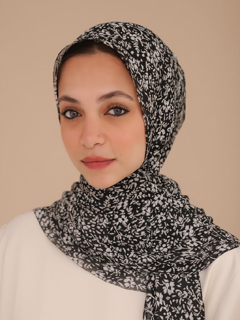 طرحة شيفون مطبوعة (نقشة أوراق و ورود)