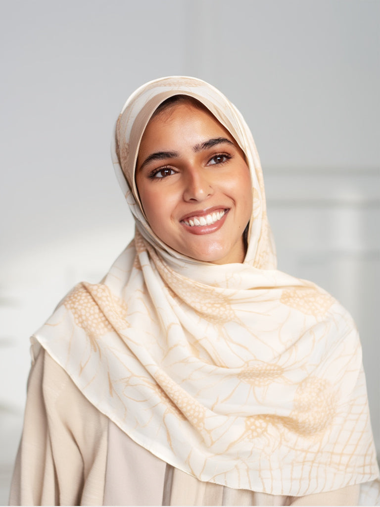 طرحة شيفون مطبوعة (ورود بيج)